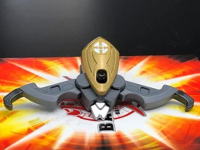 Gold Crosstriker