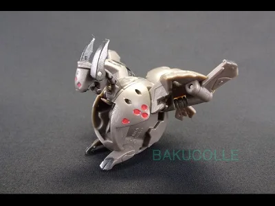 Darkus Foxbat (Sega Toys Maxus)