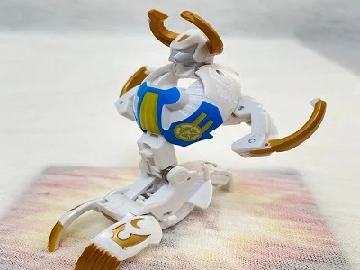 Haos Gigan Taures (White Armor)