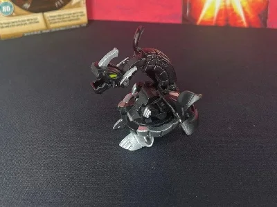 Darkus Iron Dragonoid (Diecast)