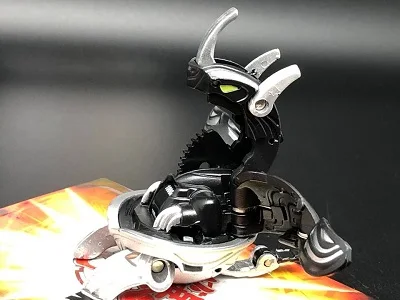Darkus Meta Dragonoid (Diecast)