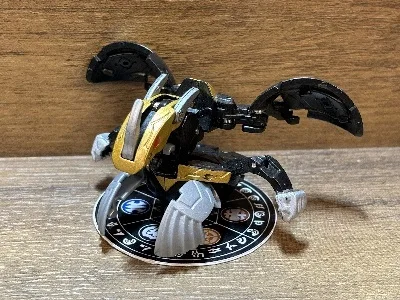 Darkus Fusion Dragonoid (BakuGold)