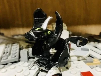 Darkus Mutant Krakenoid (Plastic)