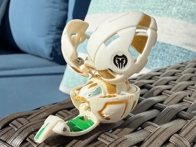 Darkus Bee Striker (Pearl Subterra)