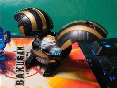 Darkus Griffon (B1 Gold Highlights)